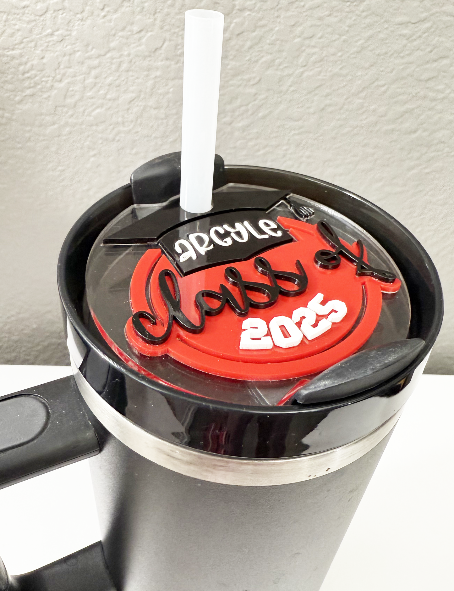 TUMBLER TOPPER - FULL LID - 2025 GRADUATION HAT