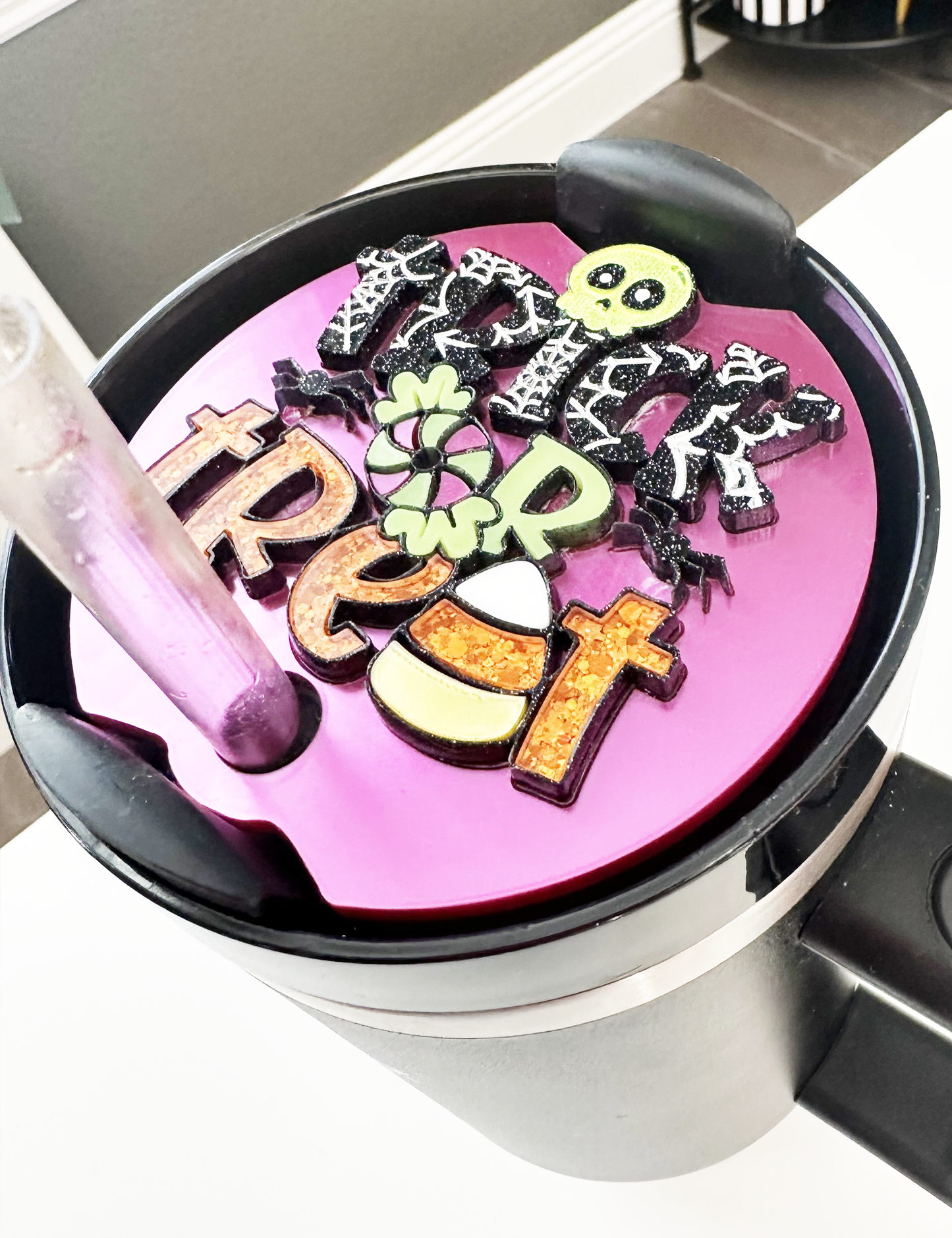 HALLOWEEN TUMBLER TOPPER - FULL LID - TRICK OR TREAT