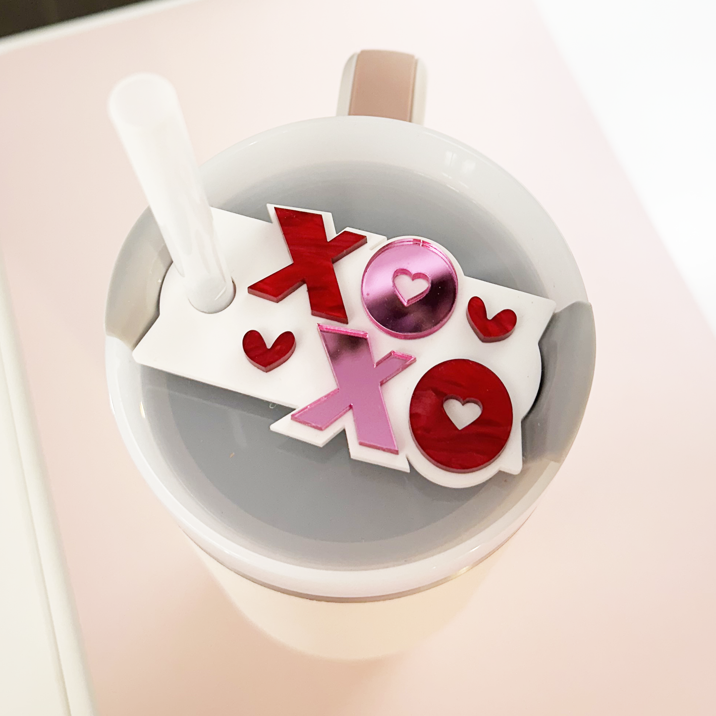 STANLEY TUMBLER TOPPER - XOXO TAG-MIRRORED RED PINK & WHITE